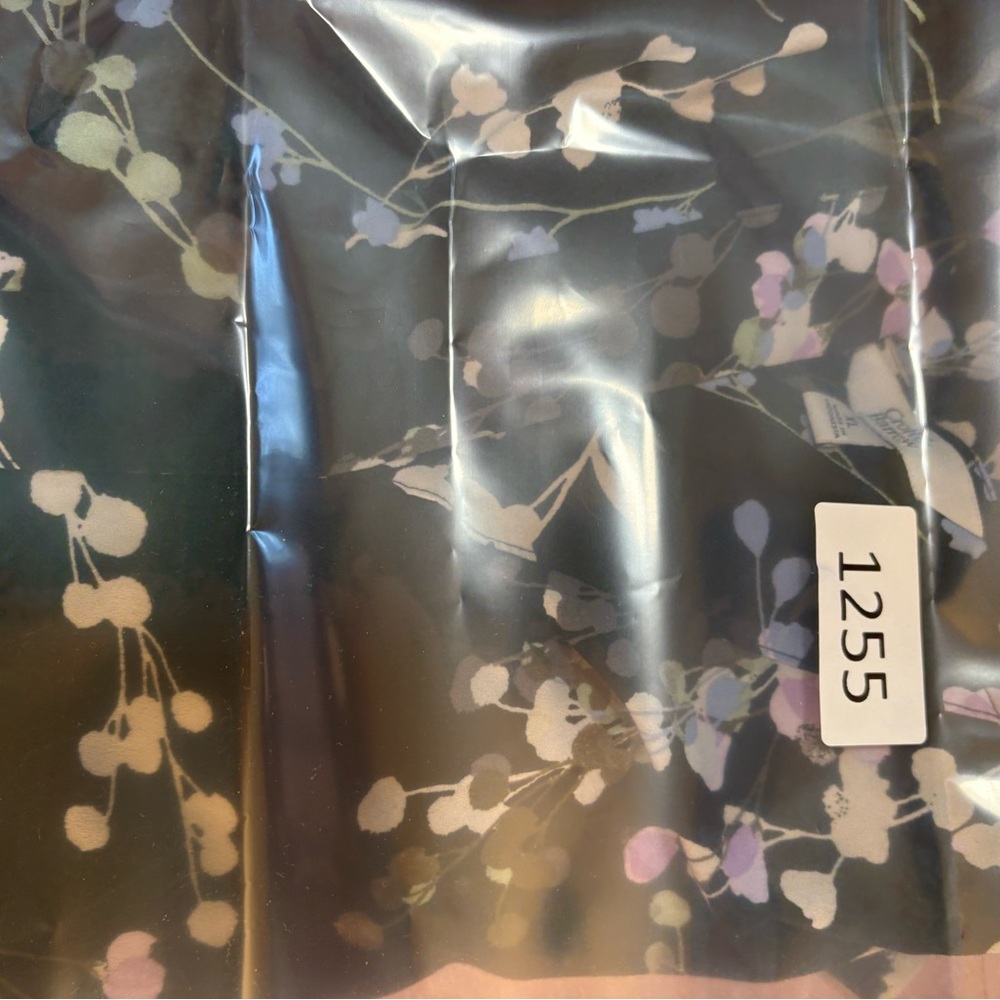 Floral V-Neck Blouse - Black - Picture 12 of 12